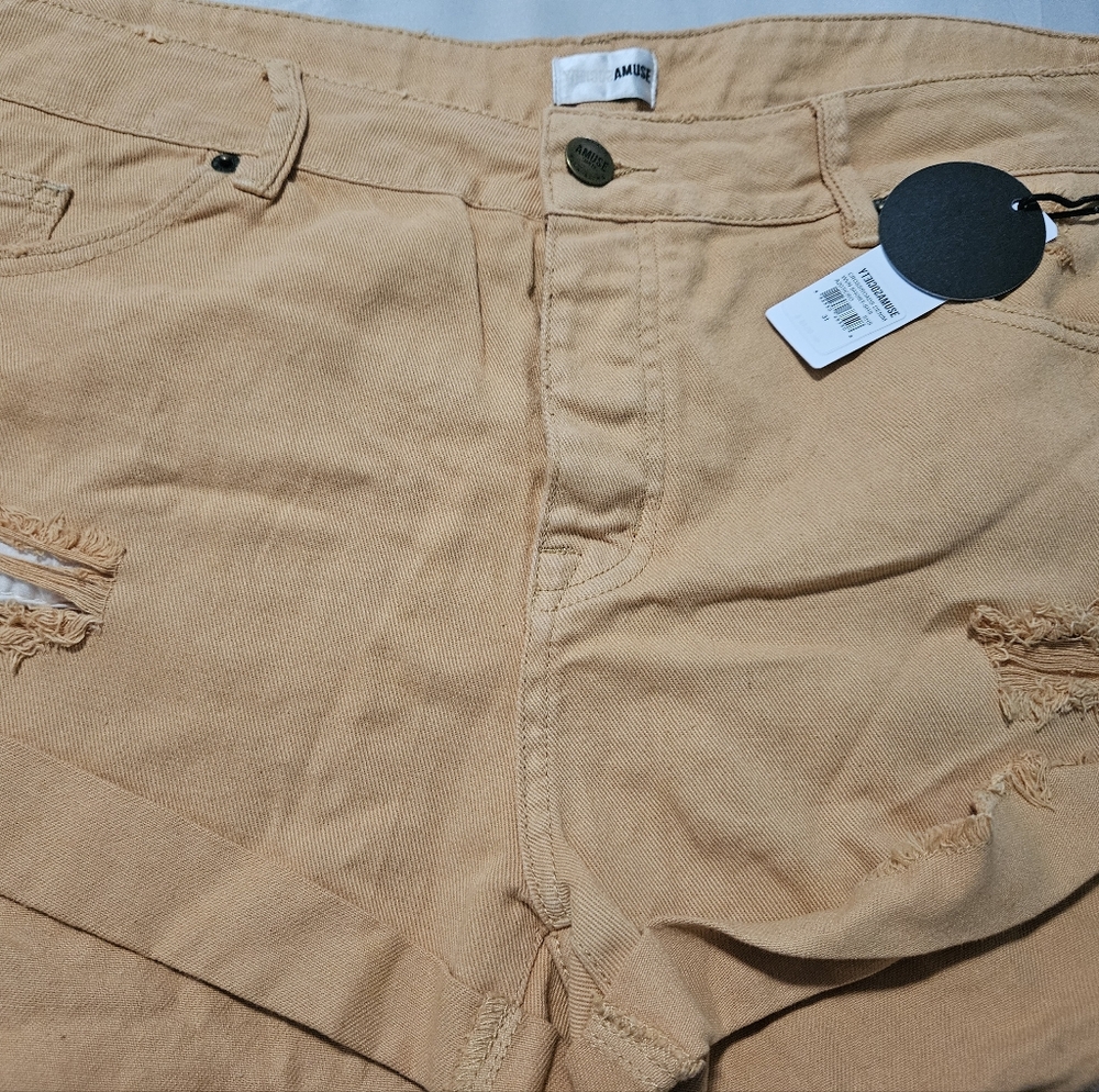 NWT Amuse Society Tan Distressed Denim Shorts